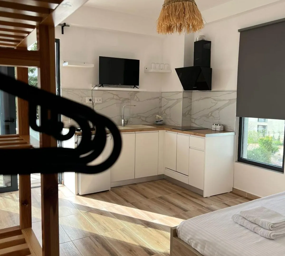 Apartments Ionea Himare